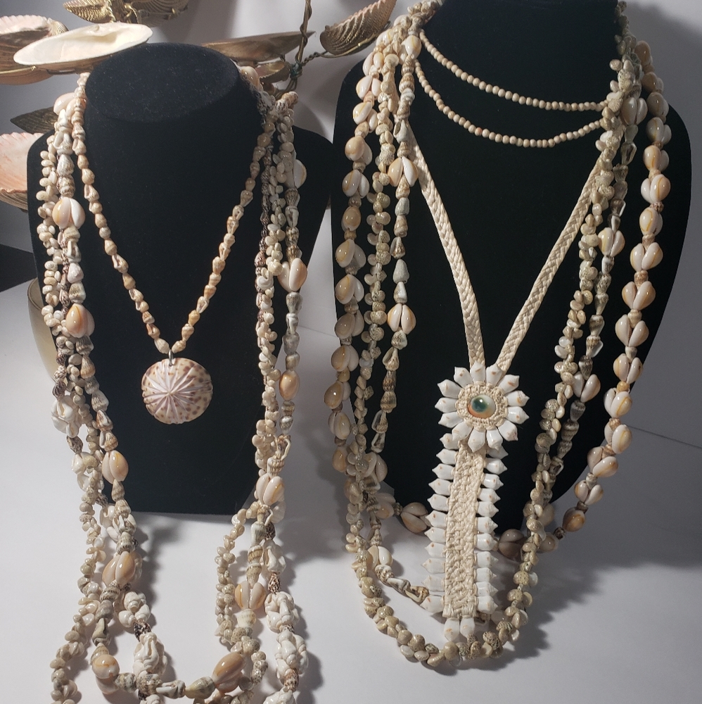 Gorgeous Bundle 9 Items, Shell Necklaces - image 7